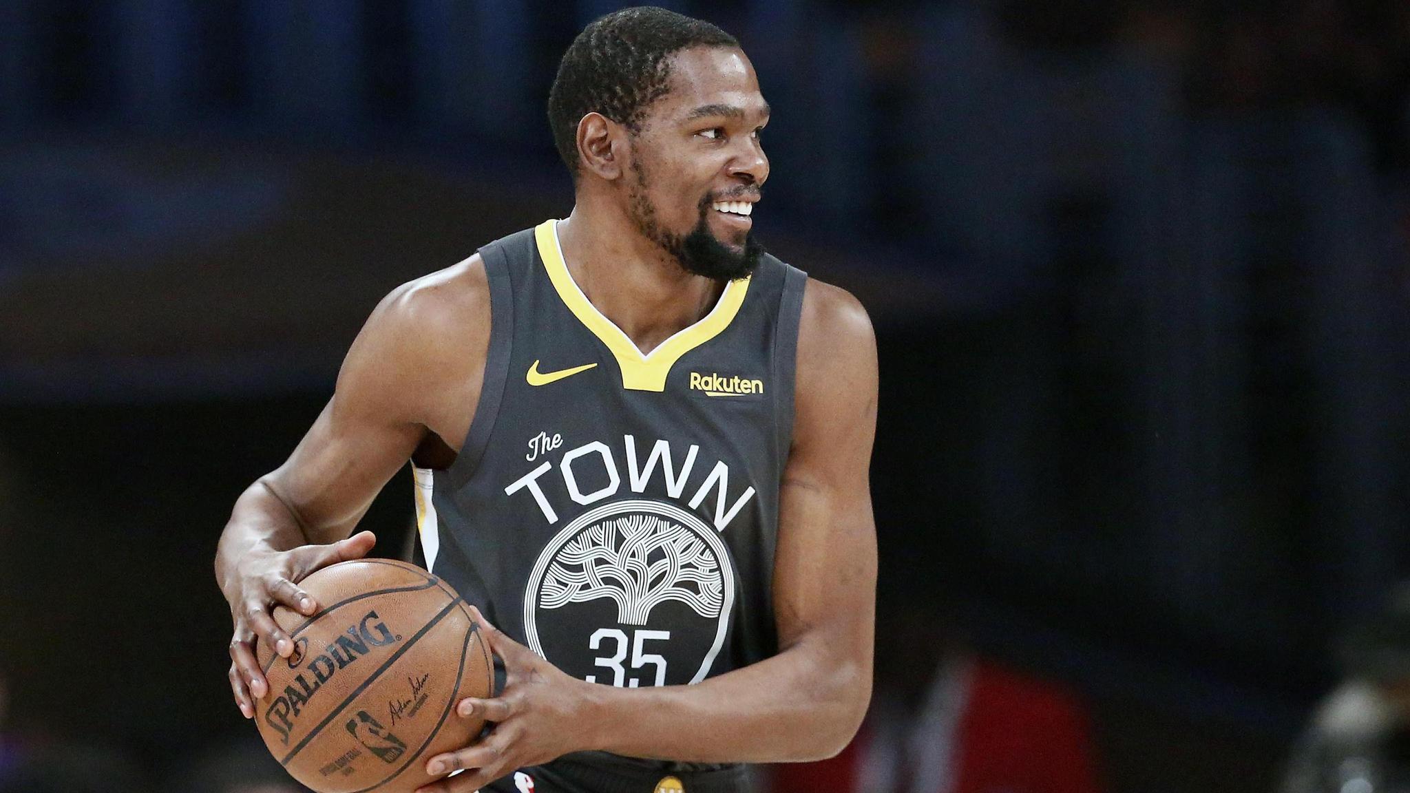 孙颖莎在比 孙颖莎在比