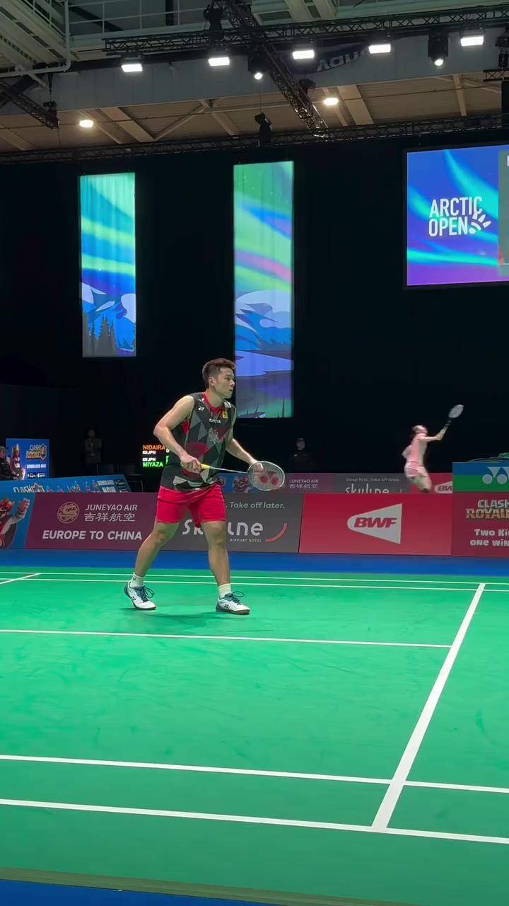 球场之外必 球场之外必