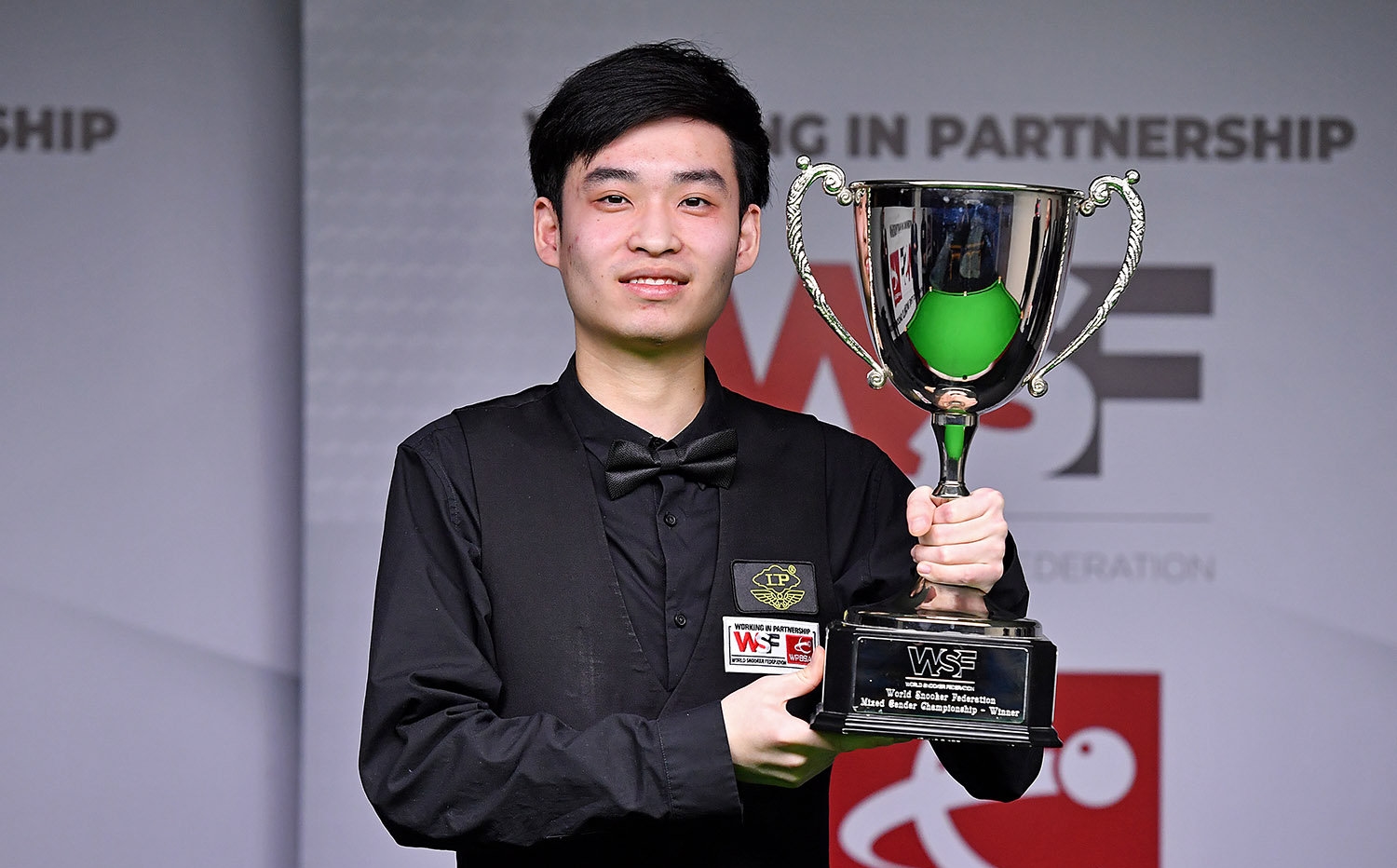 随着比赛的 随着比赛的